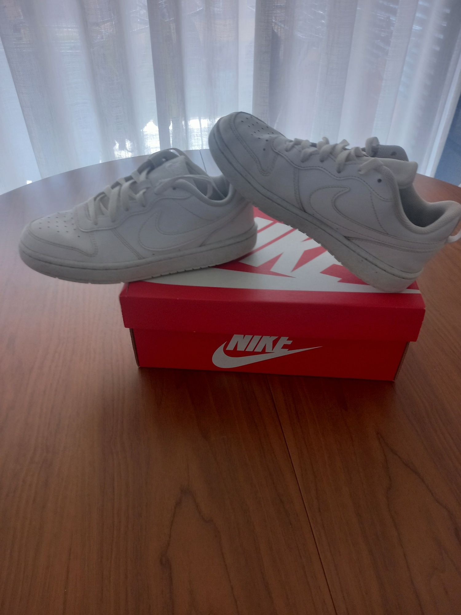 Sapatilhas nike com caixa