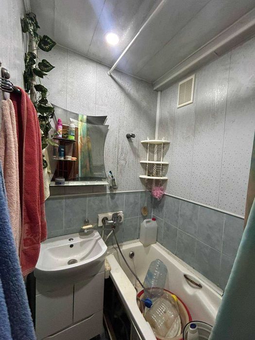 Сдается 2-х комнатная квартира р-н Артема, только для семьи