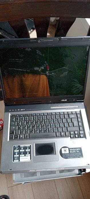 Продам купу ноутів на відновлення чи запчастини.