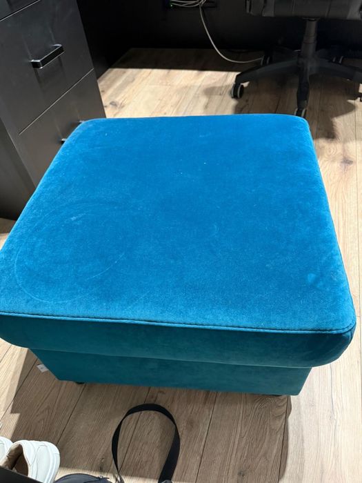 Zestaw Mebli Agata Meble. Sofa z rozkladanym materacem, fotel, pufa
