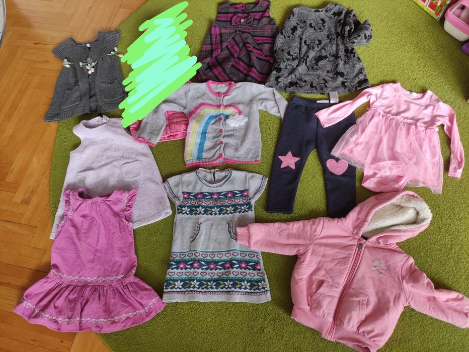 Zestaw 10 szt paka rozm 92  kurtki bezrękawnik legginsy sukienki