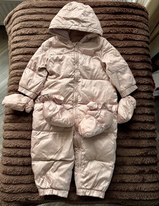 Зимний комбинезон Gap,на 18-24 мес.