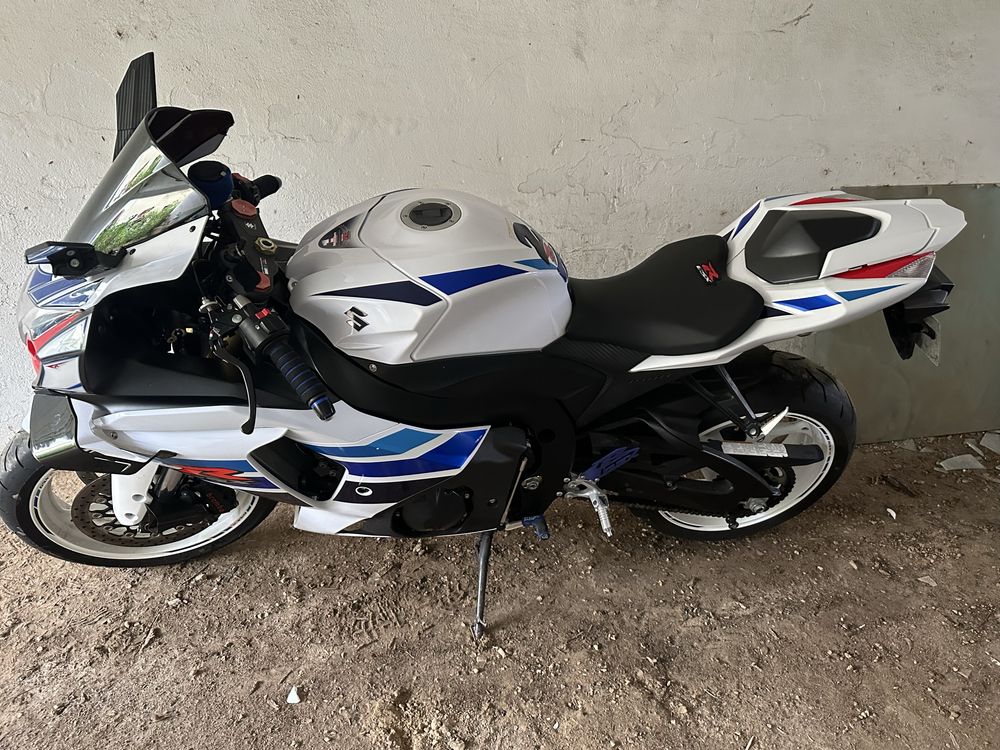 Suzuki gsxr como nova