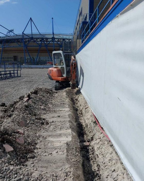 Автовышки от 15м до 45м, и мини-экскаватора HITACHI (услуги и аренда)