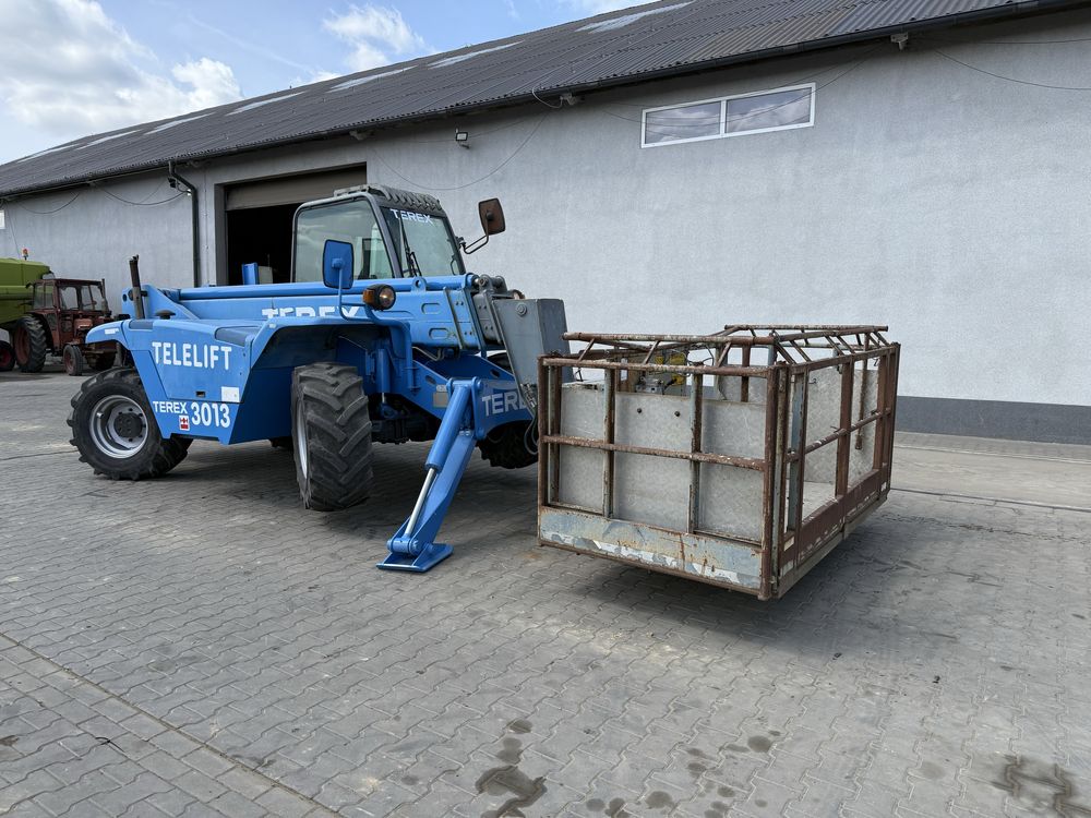 Ładowarla teleskopowa Terex 3013 budowlana z osprzętem