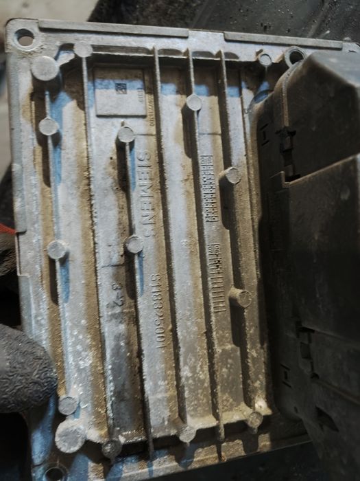 Sterownik silnika komputer Ford Fiesta mk6 1,4 benzyna