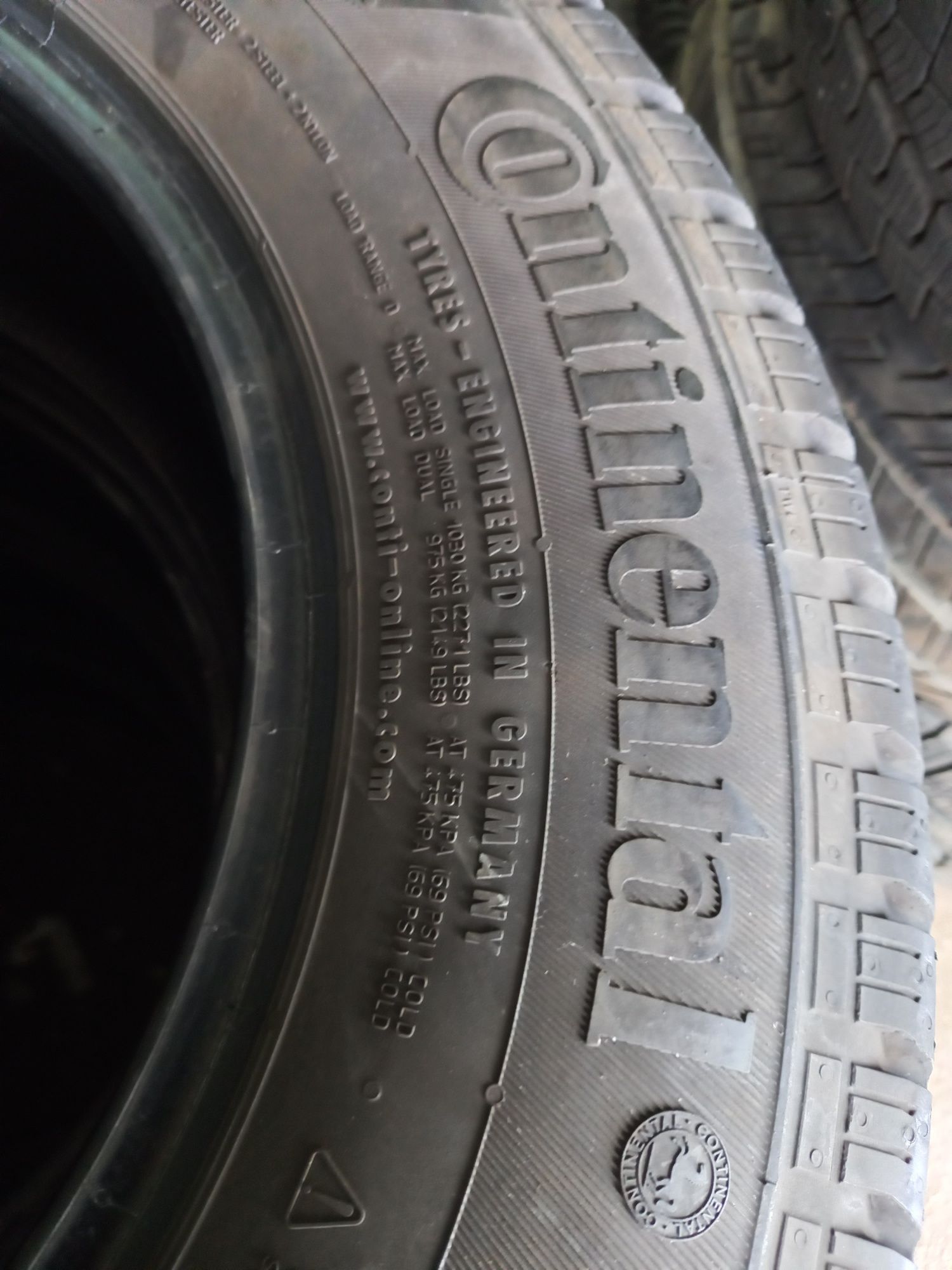 Opony używane jak nowe 215/70/15c continental 2x10 mm