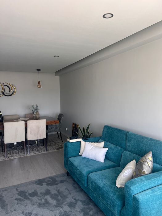 Sofá azul da marca moa concept
