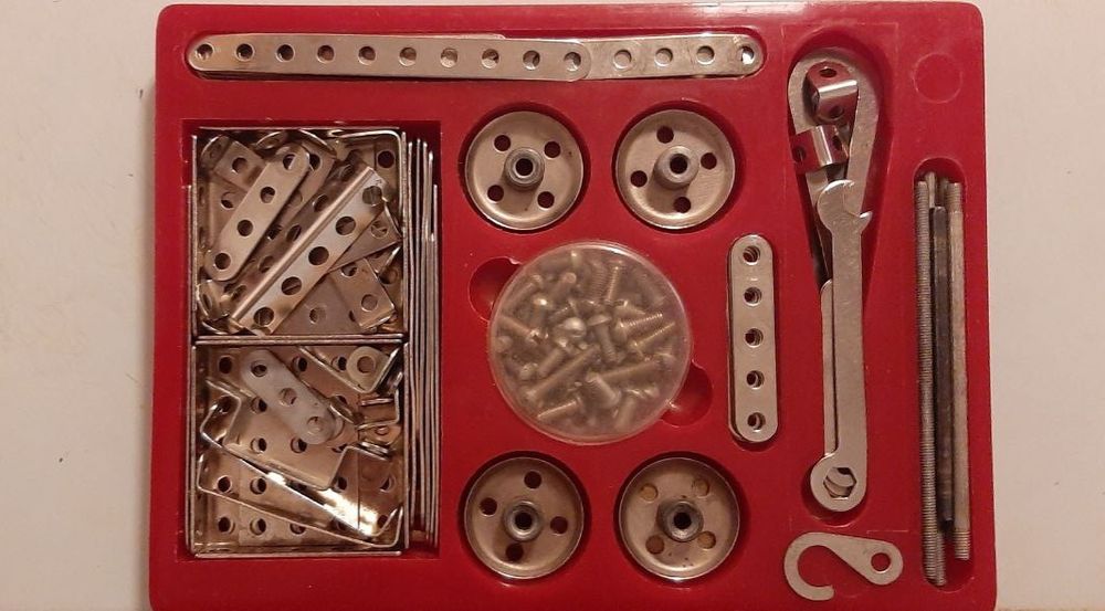 Металлический конструктор СССР в коробке