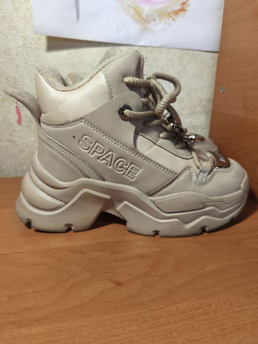 Зимові черевики 35р.