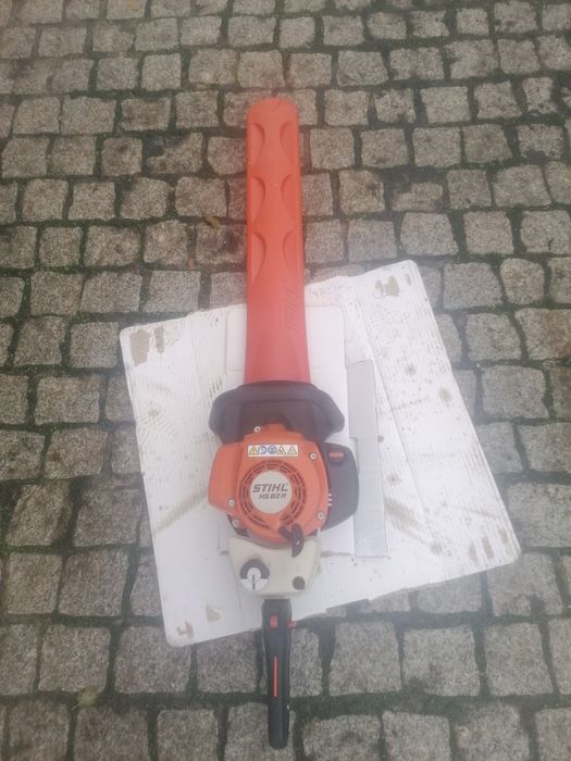 Corta Sebes STIHL HS82