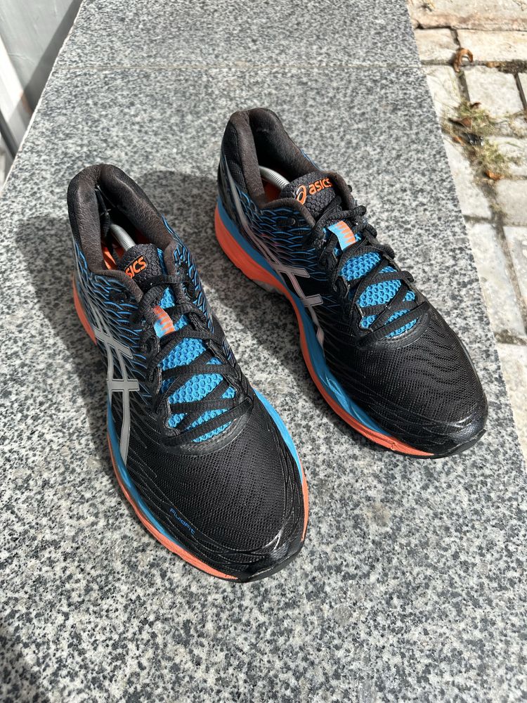 Кросівки для бігу ASICS Gel-Nimbus 18 44 розмір оригінал