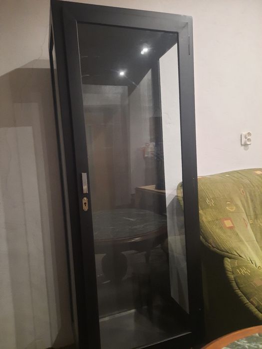 Witryna szafka medyczna lekarska czarny mat szkło loft prl