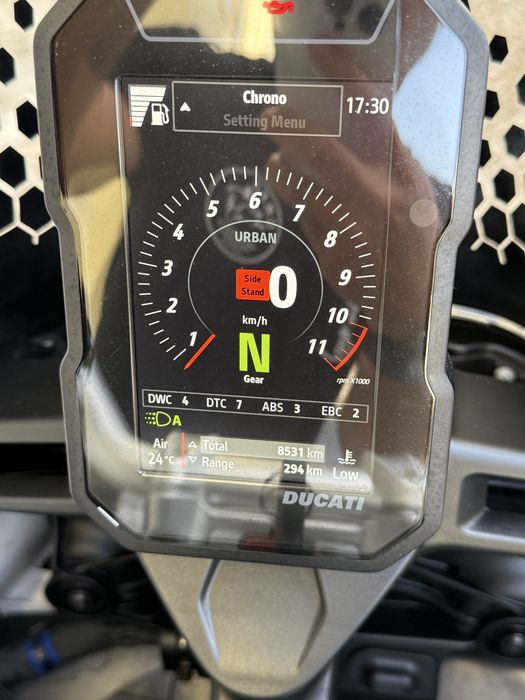 Ducati DesertX como nova