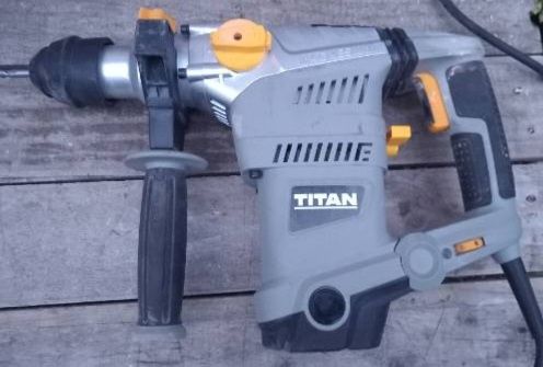 Młot udarowy SDS Plus sieciowe Titan 150