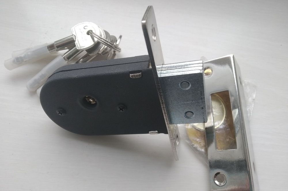 Замок врезной APECS 89-K-N1 та цилиндры (АPECS, KALE)