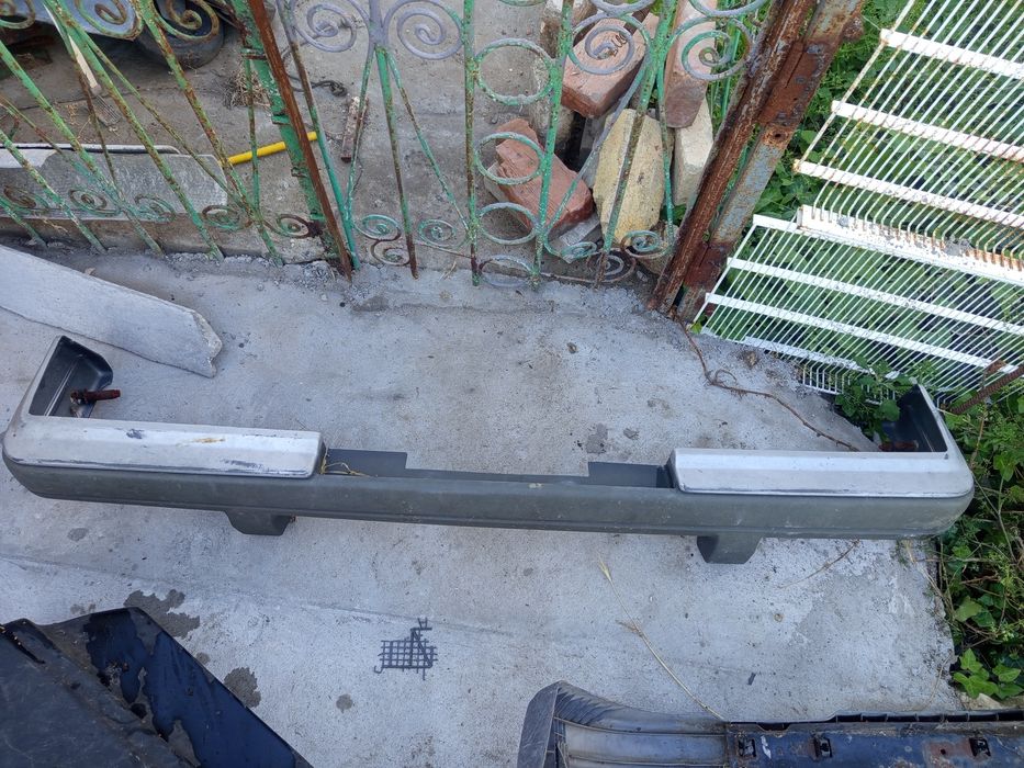 Бампер Mockвич 2140