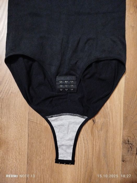 Czarne body wyszczuplające 48/50 NOWE