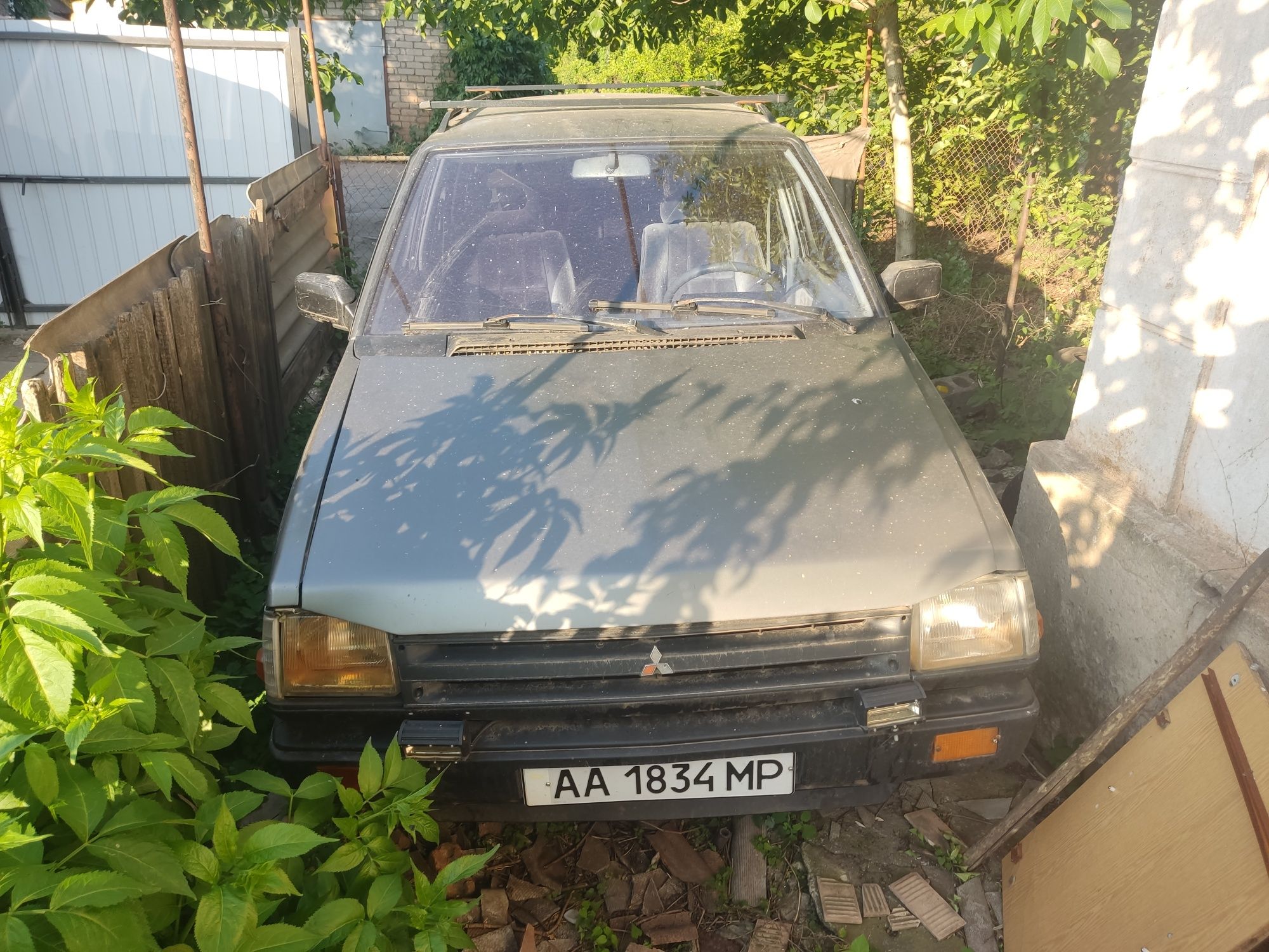 Авто Мицубиси сейс вагон