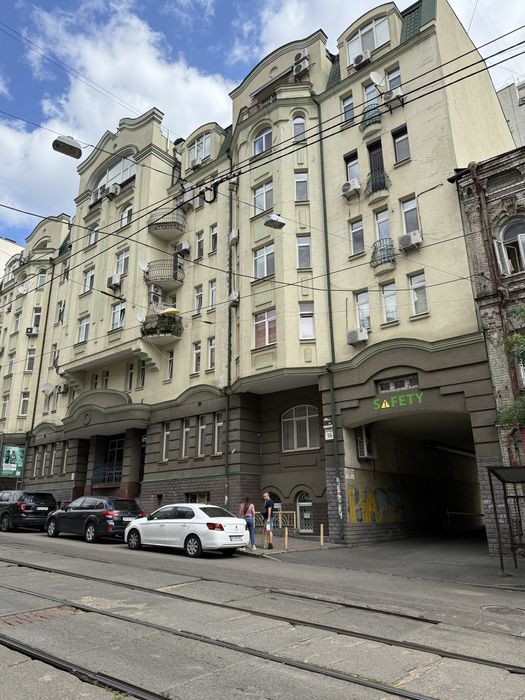 Оренда офісного приміщення 118 метрів, Дмитрівська, Цирк, Перемоги