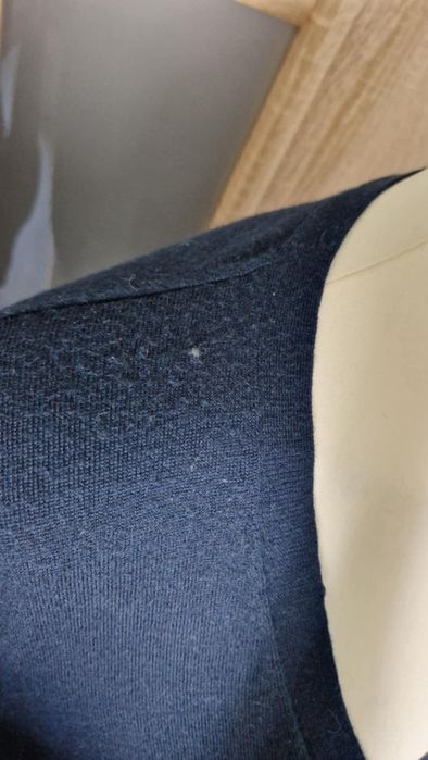 Granatowy kardigan damski zapinany na guziki Uniqlo 40/L wełna kaszmir