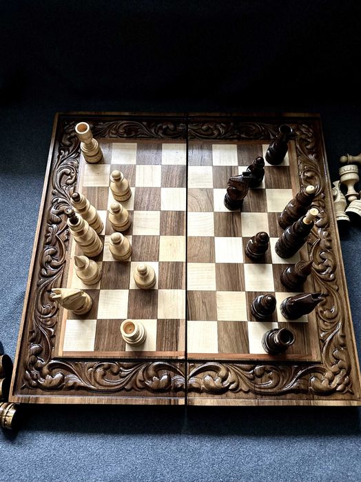 Дерев'яні Шахмати Ручної Роботи (Шашки + Нарди)