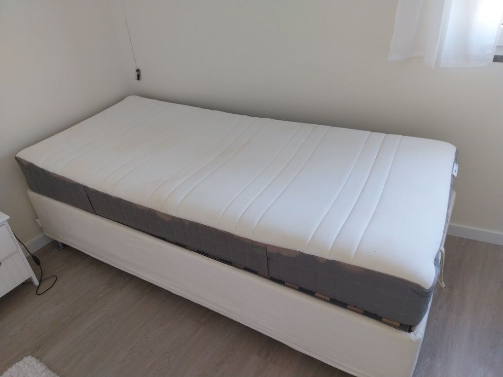 Colchão solteiro Ikea