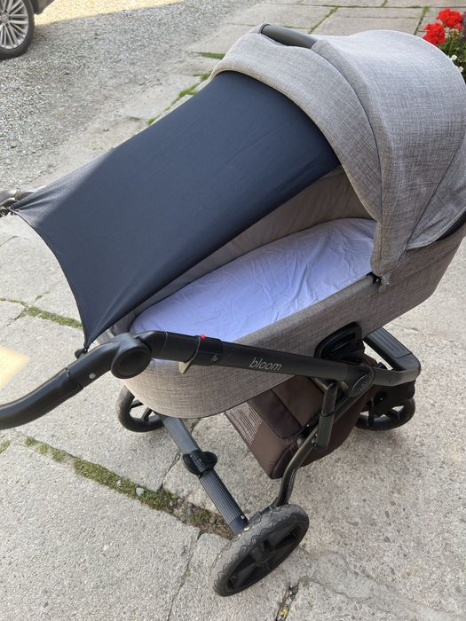 Wózek Roan Bloom 2w1 gondola + spacerowka + adaptery