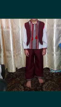 Украинский нарядный костюм