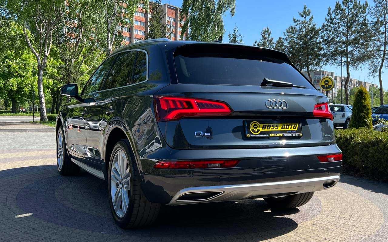 Audi Q5 2019 року