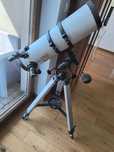 Teleskop astronomiczny.