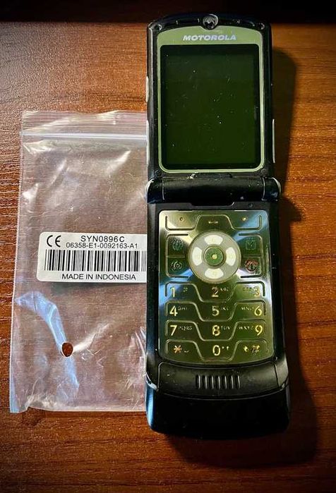 Motorola Razr V3 (2007) - komplet z gwarancją