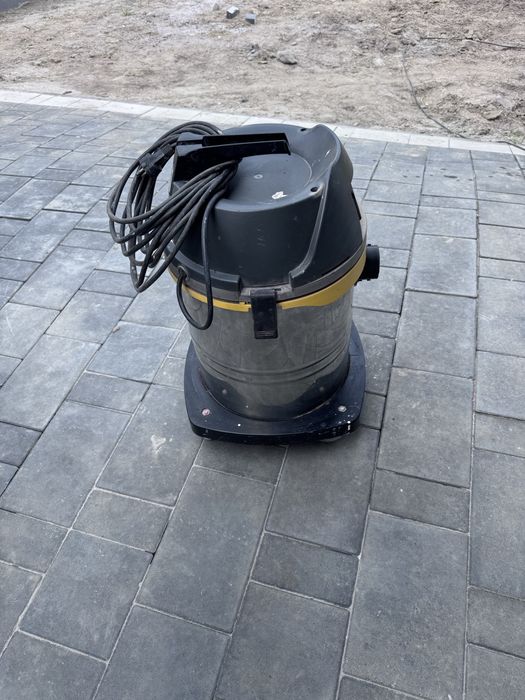 Sprzedam odkurzac przemyslowy Starmix GS 1030 PP