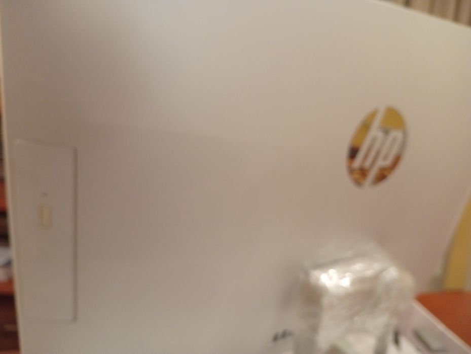 HP Pavilion All In One 24-r052nd I7-7700T