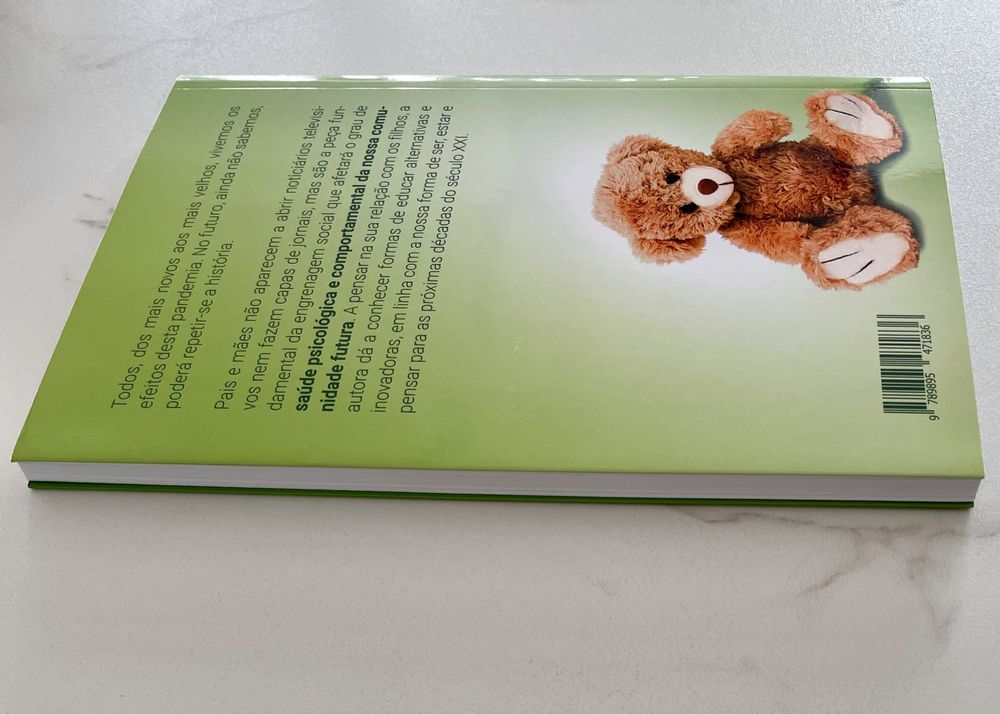 Livro “Educar em Tempos de Crise”