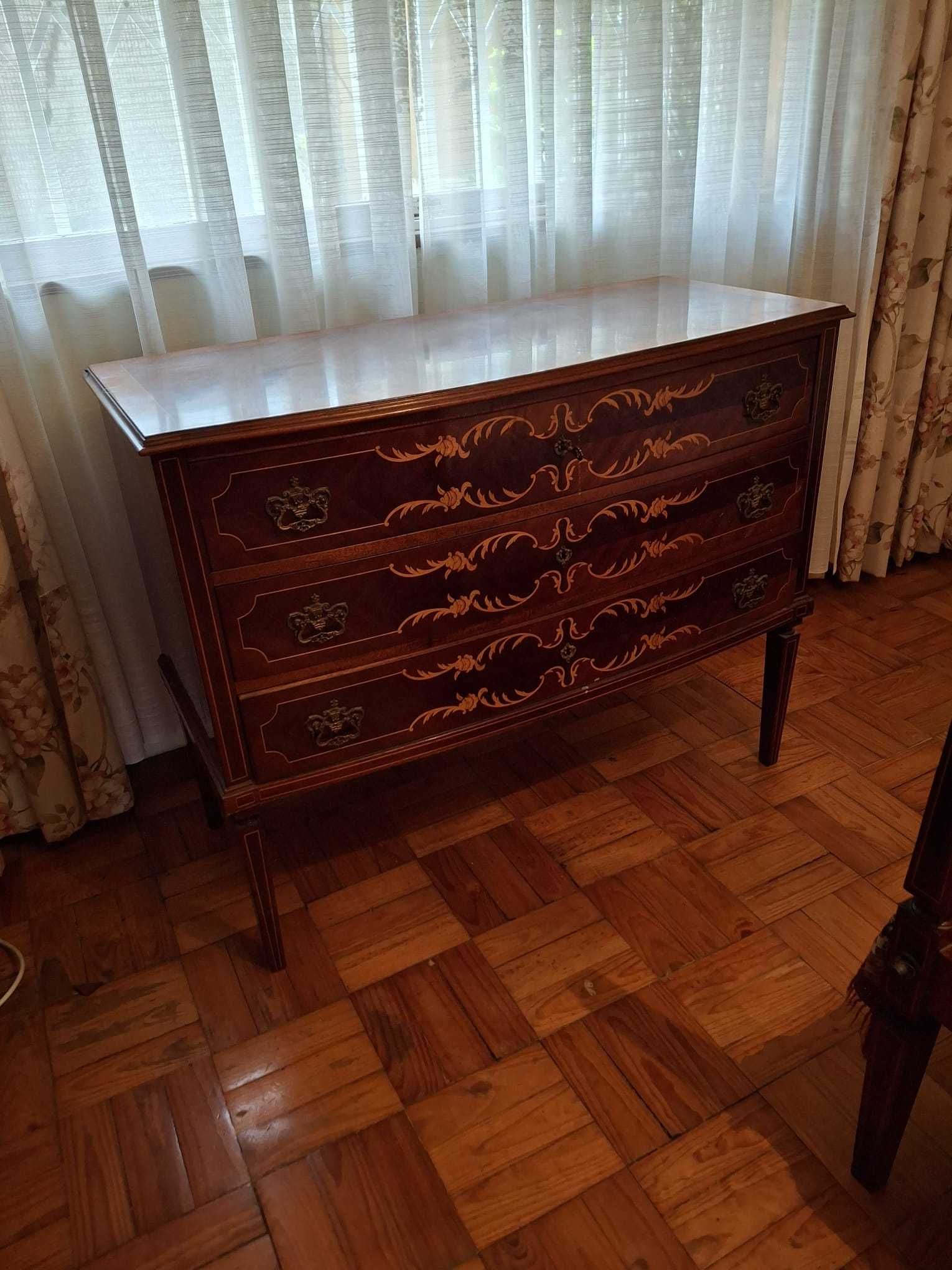 Mobilia de Quarto Estilo Dona Maria – Elegância Clássica à Venda
