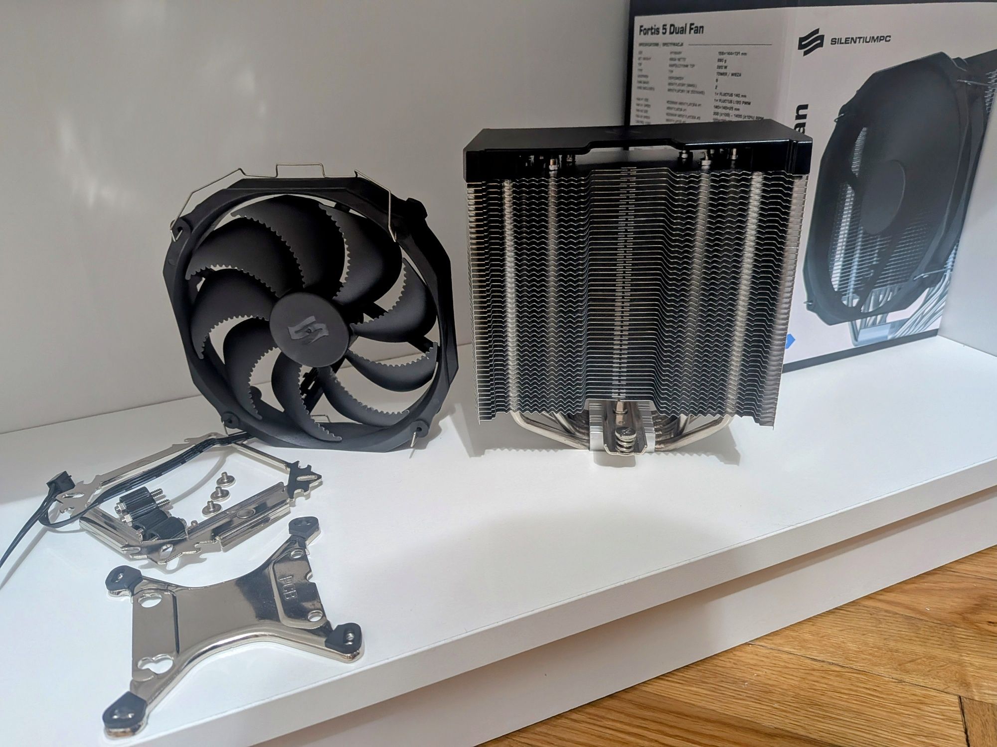 Chłodzenie CPU Fortis 5