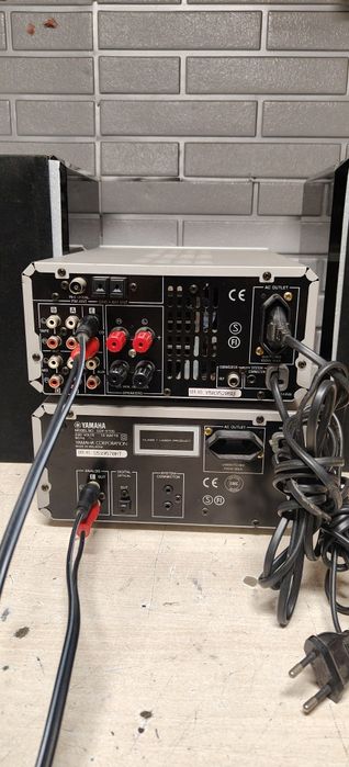 Wieża YAMAHA RX-100 Pianocraft.