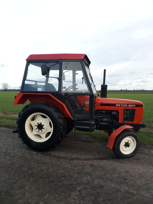 Ciągnik rolniczy Zetor 5211