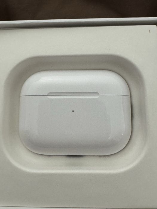 AirPods Pro 2 б/у в чудовому стані