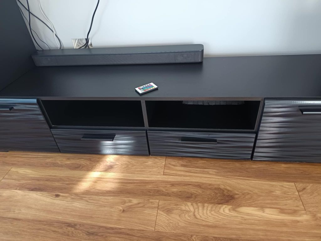 Szafka pod telewizor