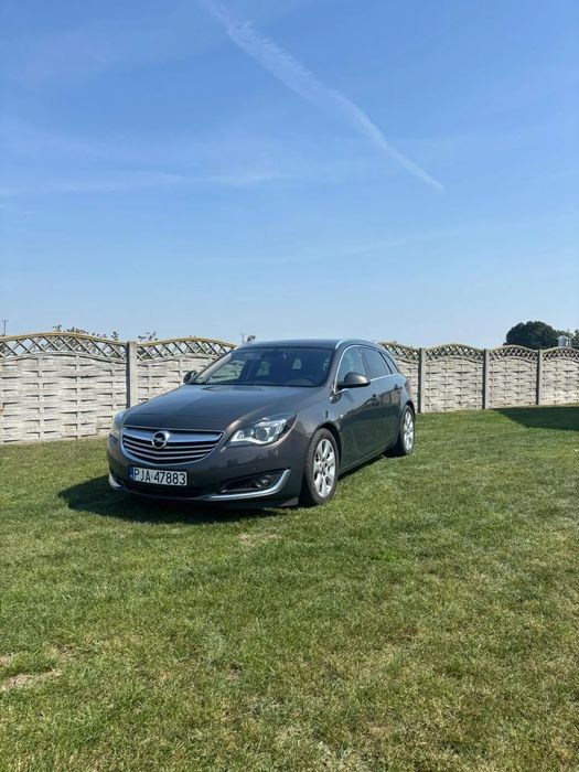 Opel Insignia Do sprzedania piękny opel insignia 4x4 bi-turbo 194KM