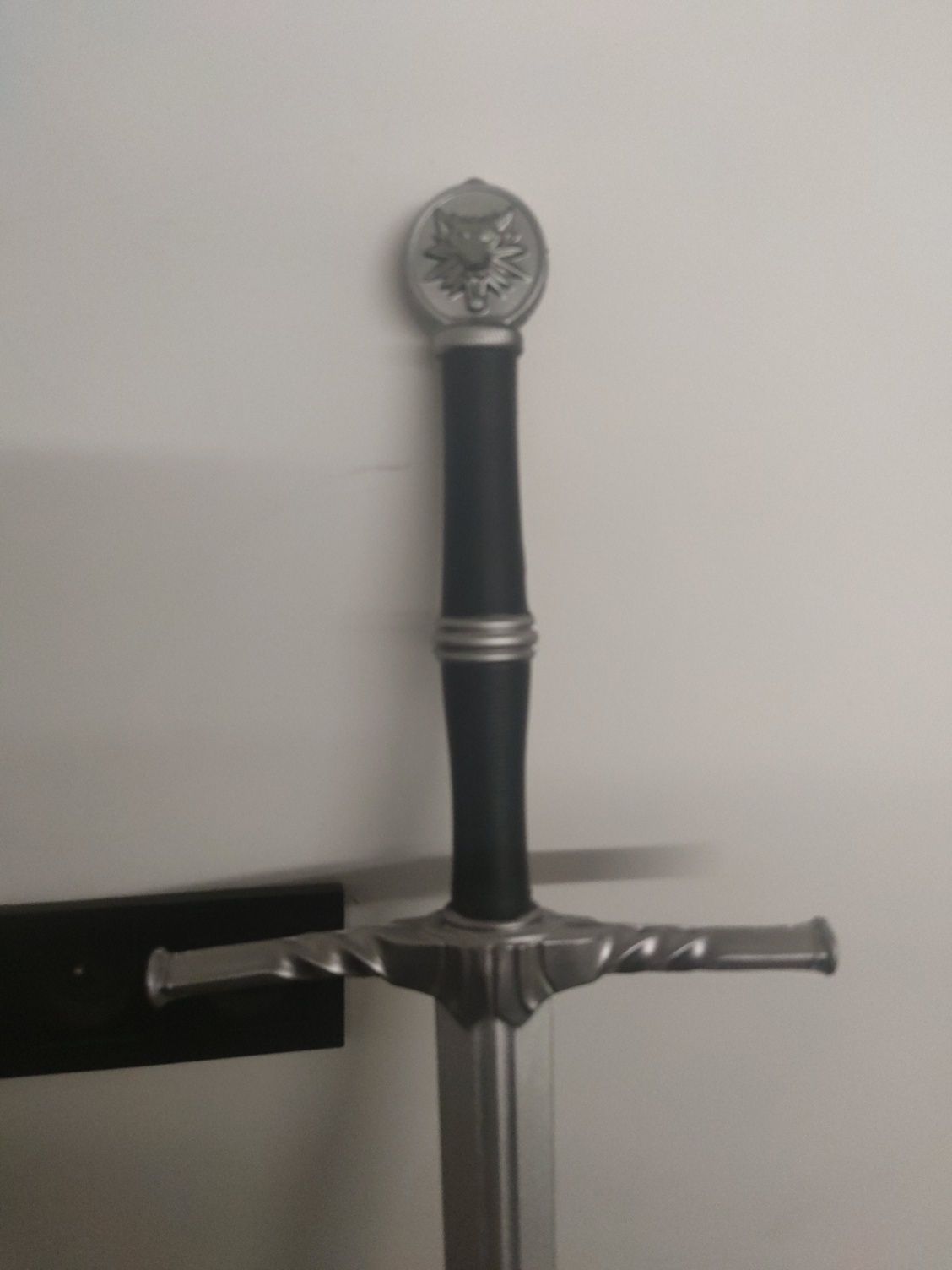 Miecz wiedźmina Geralta z Riwii 2 cosplay larp pianka