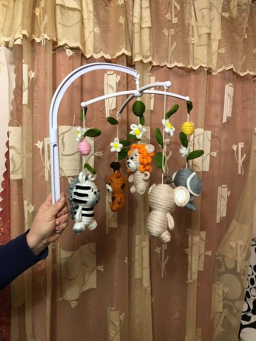 Мобиль для детской кроватки