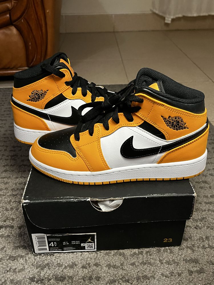 Air Jordan 1 Mid GS Taxi