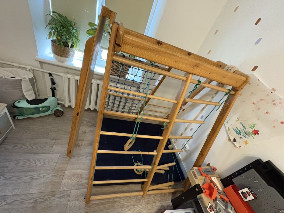 Дитячий спортивний комплекс