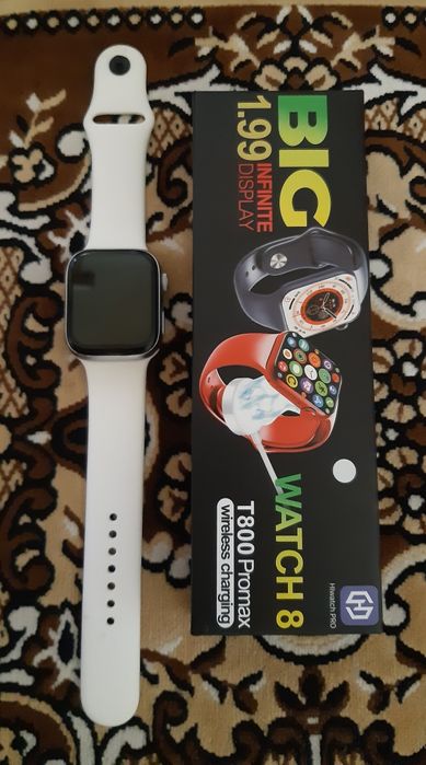 Ручні часи з браслетом білого кольору