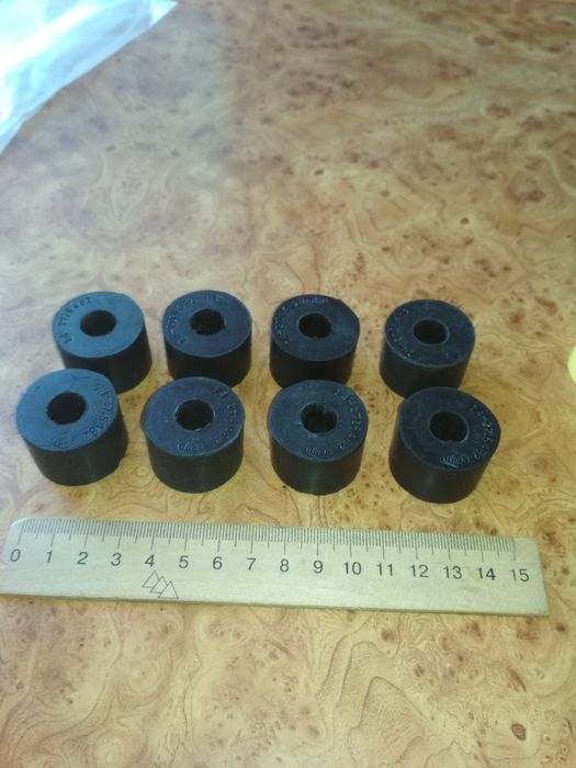 особисті речі: втулки переднего стабилизатора Газ24 GAZ 3110 8шт втулк