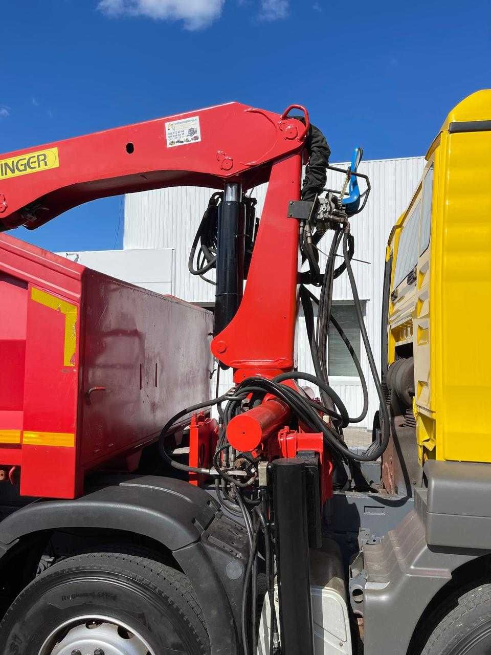 Самоскид MAN TGS 32.360 2010 року з краном маніпулятором