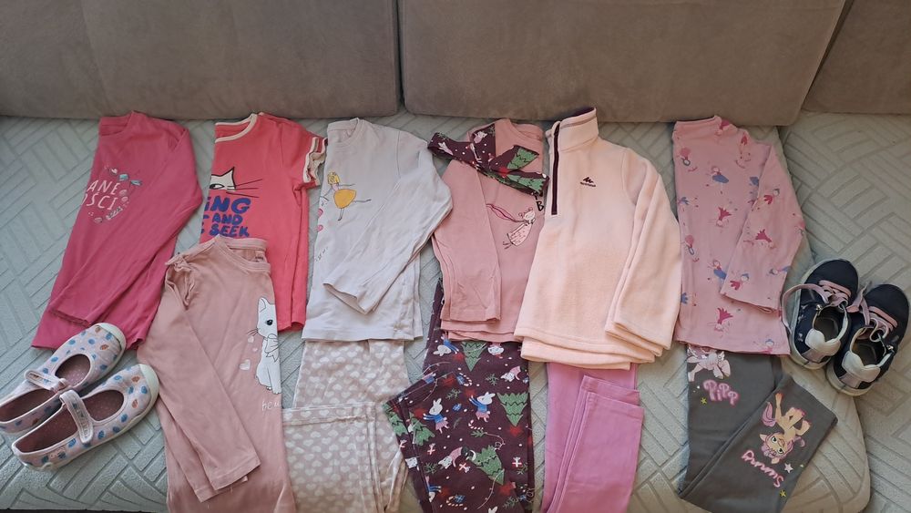 Paka ubrań dla dziewczynki w rozm. 116-122  na jesień/zima